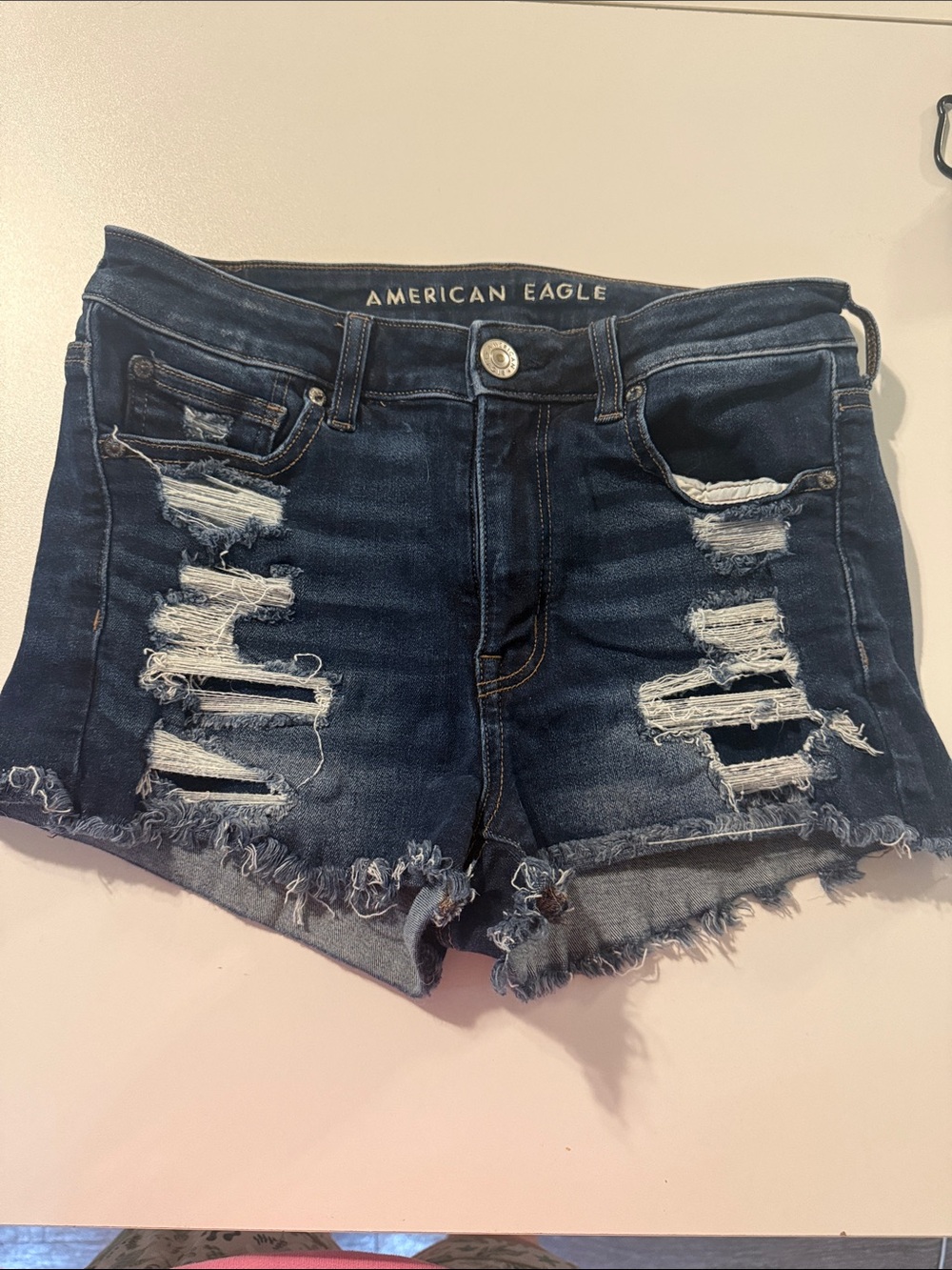American Eagle - Dark Wash Distressed Denim Shorts - Ne(x)t level stretch